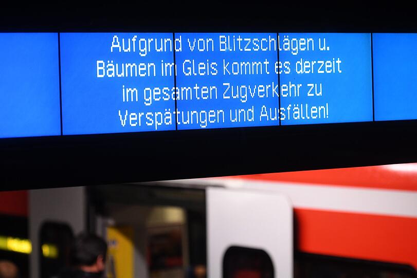 Schwere Unwetter sorgten in ganz Bayern für Chaos und Verwüstung. Die Bilder.