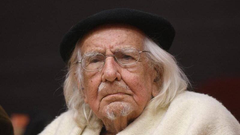 Ernesto Cardenal 2017 bei der Verleihung der Ehrendoktorwürde in Wuppertal. Jetzt ist der Theologe gestorben. Ernesto Cardenal 2017 bei der Verleihung der Ehrendoktorwürde in Wuppertal. Jetzt ist der Theologe gestorben.