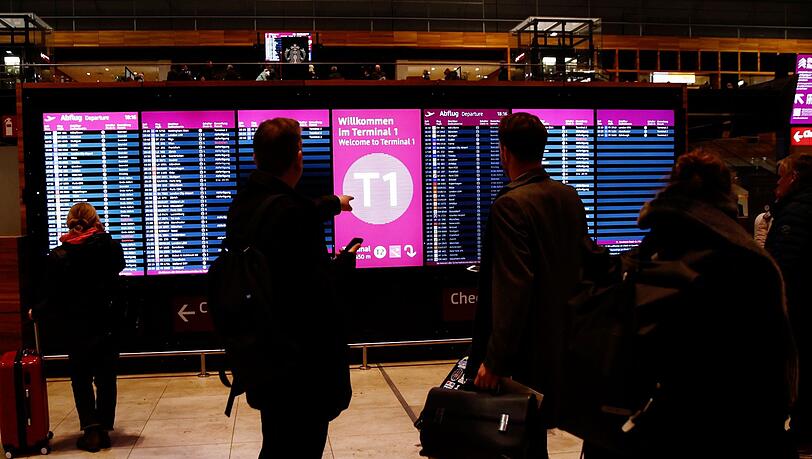 Der Hauptstadtflughafen BER hatte zwischenzeitlich den Flugbetrieb aufgrund einer Aktion von Klimaaktivisten eingestellt.