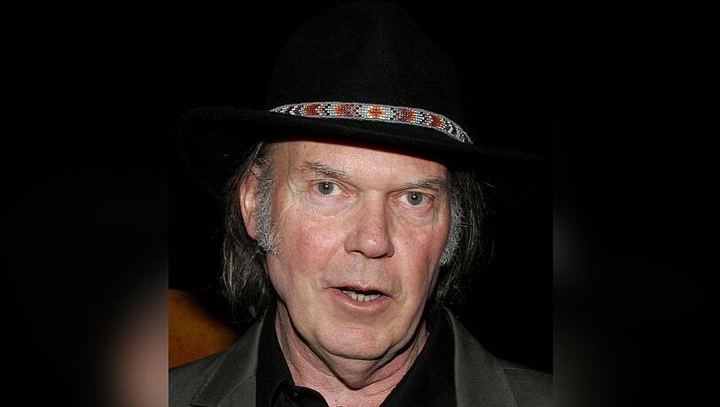 Neil Young musste seine aktuelle Tournee absagen.