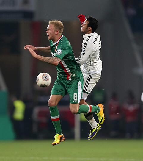 THIAGO ALCÁNTARA - NOTE 4 - Trabte mehr als dass er lief &ndash; zu wenig gegen bissige Augsburger. Versteckte sich häufig, spielte keine Bälle nach vorne. Kein gutes Spiel des Neuzugangs.