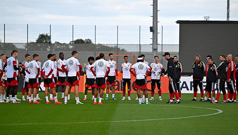 Das DFB-Team um Bundestrainer Jürgen Klopp bereitet sich in Herzogenaurach auf das Nations-League-Spiel gegen die Niederlande vor. Das DFB-Team um Bundestrainer Jürgen Klopp bereitet sich in Herzogenaurach auf das Nations-League-Spiel gegen die Niederlande vor.