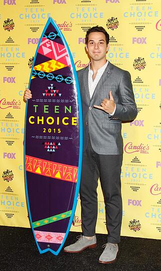 Skylar Astin