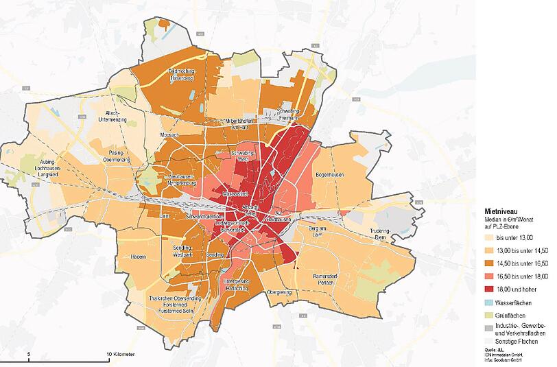 Hier sind die Münchner Stadtteile nach der Höhe der durchschnittlichen Angebotsmieten eingefärbt. Ob es ein Versehen oder ein Wunsch ist, dass der Englische Garten nicht als Grün- sondern als teuer bebaute Fläche eingezeichnet ist, bleibt hier mal dahingestellt.
