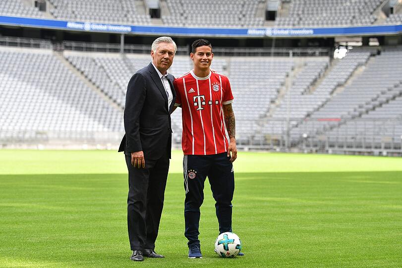Nach der Pressekonferenz ging es auf den Rasen der Allianz Arena.