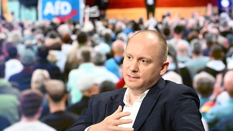 Journalist Justus Bender erklärte bei "Markus Lanz", dass sich die AfD eine Koalition mit dem BSW wünschen würde. Journalist Justus Bender erklärte bei "Markus Lanz", dass sich die AfD eine Koalition mit dem BSW wünschen würde.