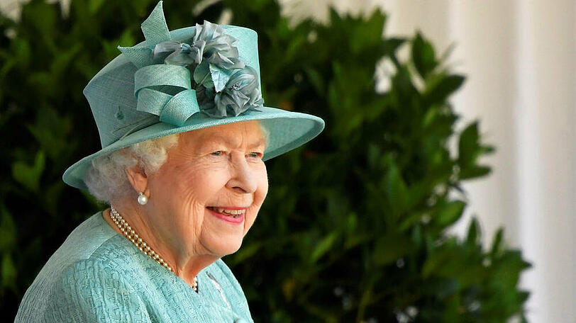 Queen Elizabeth II. während der Parade auf Schloss Windsor.