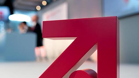 ProSiebenSat.1 leidet wie andere Fernsehsender unter dem Rückgang der Werbeerlöse. Statt fernzusehen, surfen viele Zuschauer lieber im Internet oder wandern zu Dienstleistern wie Netflix ab.