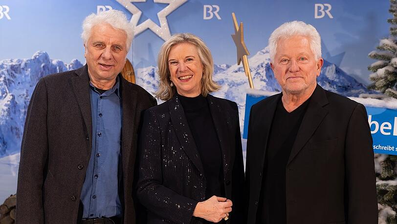 Beim BR Budenzauber 2025: Udo Wachtveitl (l.), Dr. Katja Wildermuth und Miroslav Nemec.