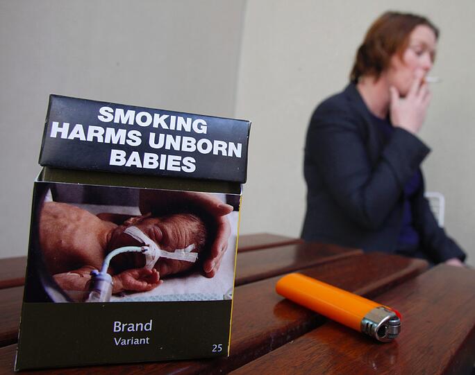 Pfui Deifi &ndash; das werden sich ab Mai 2017 viele Raucher in Deutschland denken. Ab dann werden die Schachteln nur noch mit abschreckenden Gruselbildchen verkauft. In anderen Ländern sind die Schockbilder-Schachteln schon länger auf dem Markt.