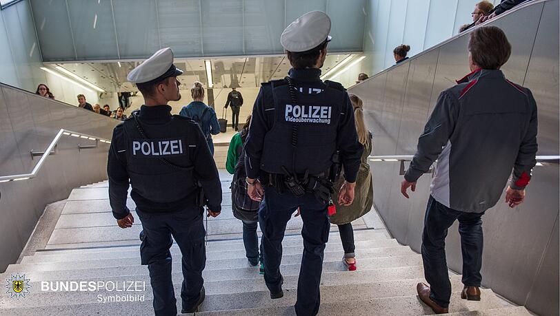 Bundespolizisten bei einem Streifengang am Hauptbahnhof München. (Symbolbild)