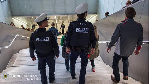 Bundespolizisten bei einem Streifengang am Hauptbahnhof München. (Symbolbild)