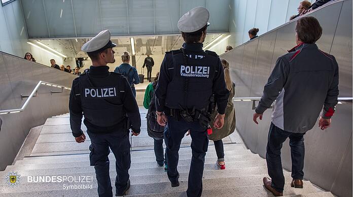 Bundespolizisten bei einem Streifengang am Hauptbahnhof München. (Symbolbild)