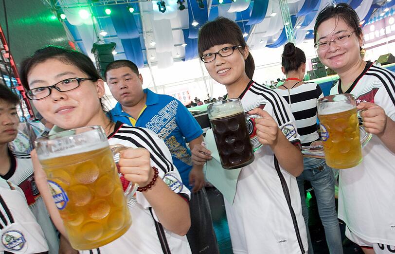 So sieht es aus, wenn China Oktoberfest feiert. Bilder von der Wiesn-Kopie in Qingdao.