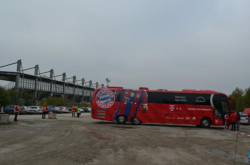 Die Bilder vom Spiel der Bayern gegen die Paulaner Traumelf in Unterhaching