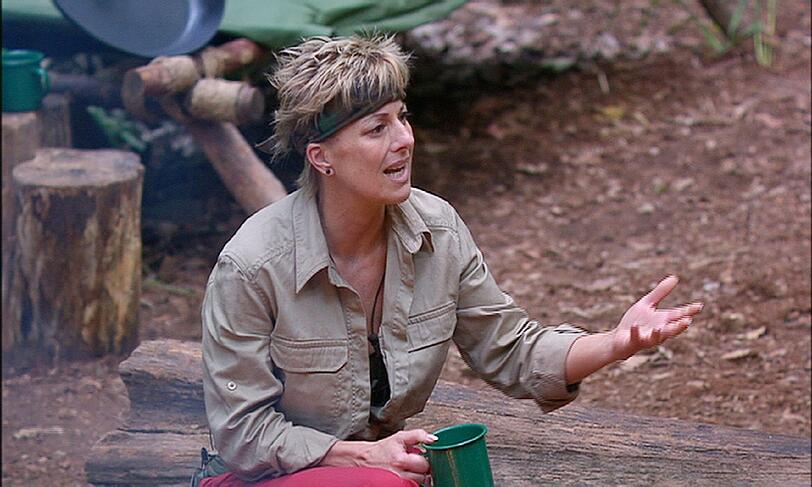 Tanja versteht nicht, warum die Zuschauer sie nicht aus dem Camp lassen.