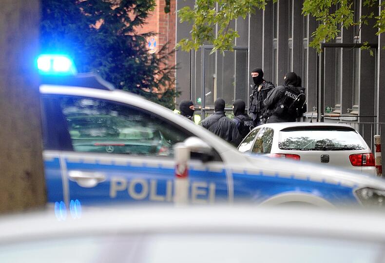 Amok-Alarm an einer Kölner Schule: Die Bilder.