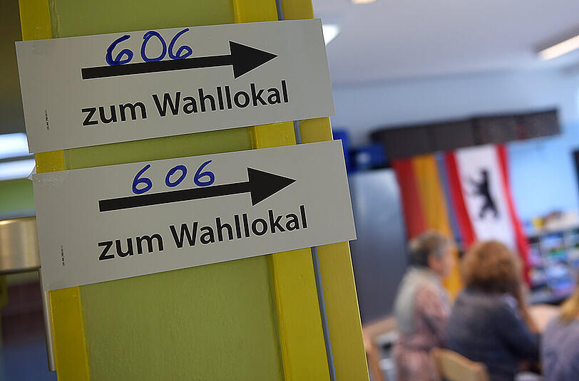 Berlin wählt ein neues Abgeordnetenhaus - die Wahlhelfer haben alle Hände voll zu tun.