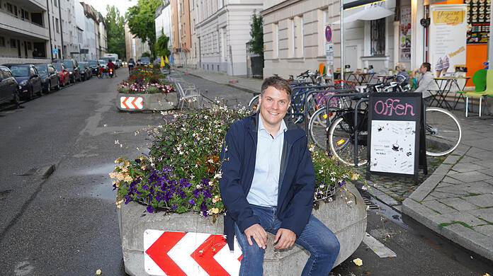 Belebt sieht anders aus. Auch bei gutem Wetter sei es in der Schmied-Kochel-Straße häufig leer. Markus Lutz findet trotzdem, dass die Sommerstraße an dieser Stelle eine gute Idee war.