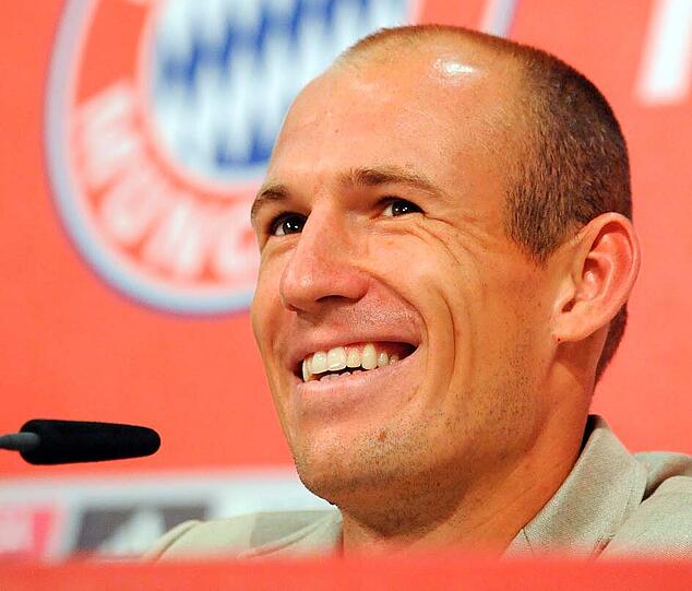 Hat gut lachen: Arjen Robben ist Vater eines Sohnes geworden