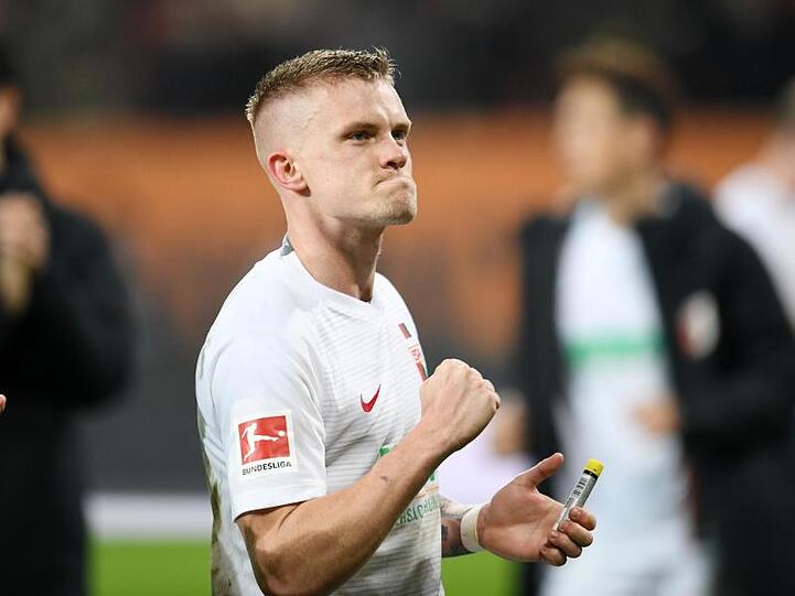 Philipp Max, hier beim Spiel gegen Borussia Dortmund. Foto: Tobias Hase/Archivbild