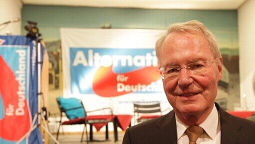 Hans-Olaf Henkel im Augustiner-Keller: Hier macht er Wahlkampf für die "Alternative für Deutschland" - ein Mitglied dieser neuen Partei ist er nicht. Hans-Olaf Henkel im Augustiner-Keller: Hier macht er Wahlkampf für die "Alternative für Deutschland" - ein Mitglied dieser neuen Partei ist er nicht.