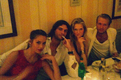 Liliana Matthäus mit dem deutschen Supermodel und Freundin von Leonardo DiCaprio, Toni Garrn (3.v.l.)