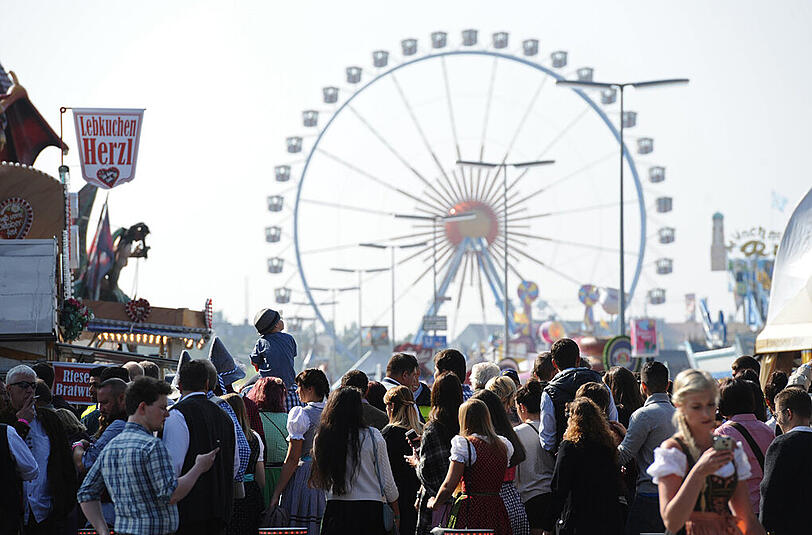 Die Wiesn lockt in diesem Jahr wahrscheinlich erneut weniger als sechs Millionen Besucher an.