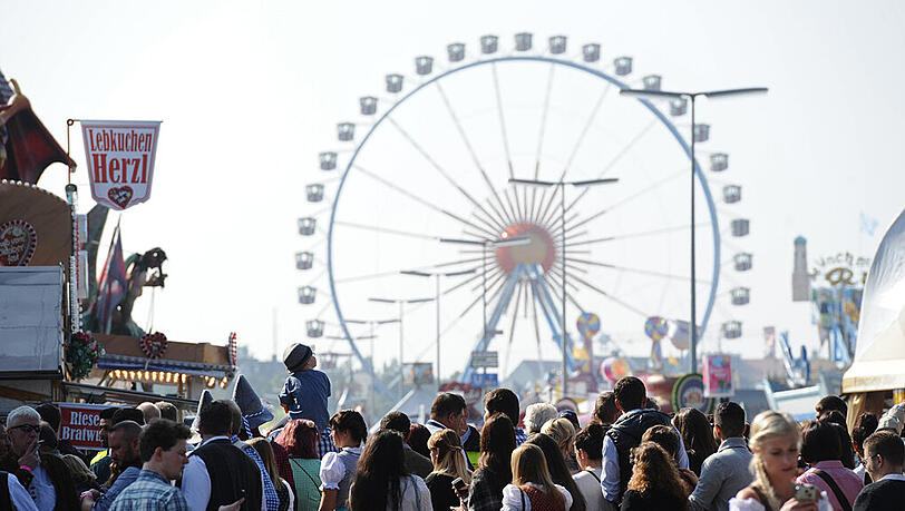 Die Wiesn lockt in diesem Jahr wahrscheinlich erneut weniger als sechs Millionen Besucher an.