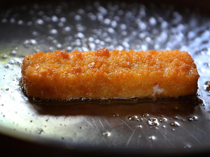 Dank des EU-Parlaments sollen Fischstäbchen mit weniger Fisch in Osteuropa der Vergangenheit angehören.