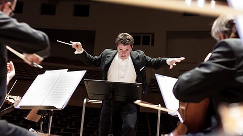 Jakub Hruša und die Bamberger Symphoniker.