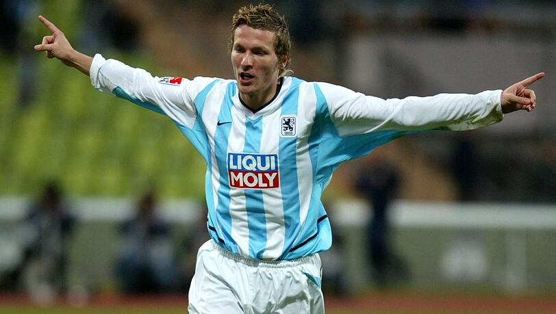 Benny Lauth beim 3:1 des TSV 1860 gegen den VfL Bochum am 1. November 2003.
