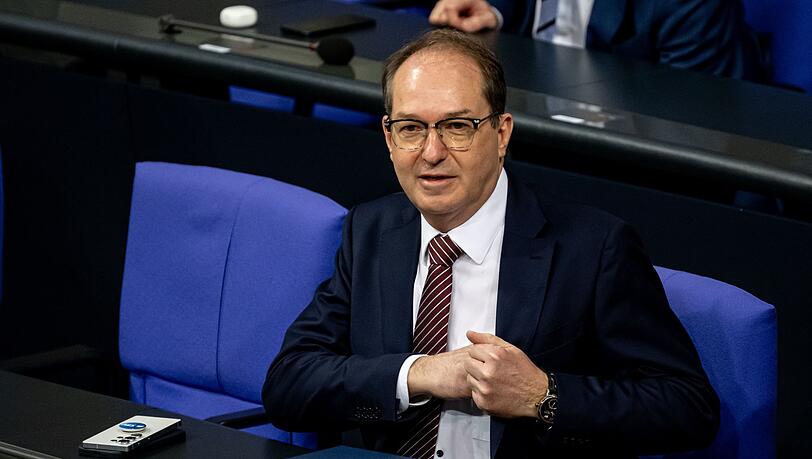Bundesinnenminister Alexander Dobrindt (CSU) plädiert für härtere Strafen. (Archivbild) Bundesinnenminister Alexander Dobrindt (CSU) plädiert für härtere Strafen. (Archivbild)