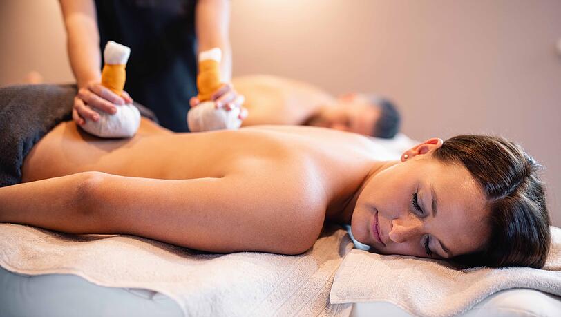 Genießen Sie ein vielfältiges Massageangebot. Genießen Sie ein vielfältiges Massageangebot.