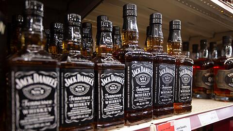 Die EU verlangt höhere Zölle auf Whiskey aus den USA. (Archivbild)