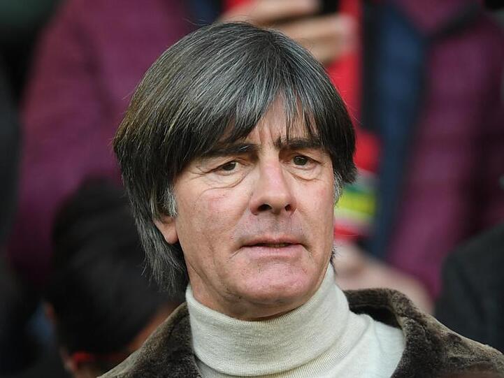 Joachim Löw während eines Spiels. Foto: Patrick Seeger/dpa/Archivbild