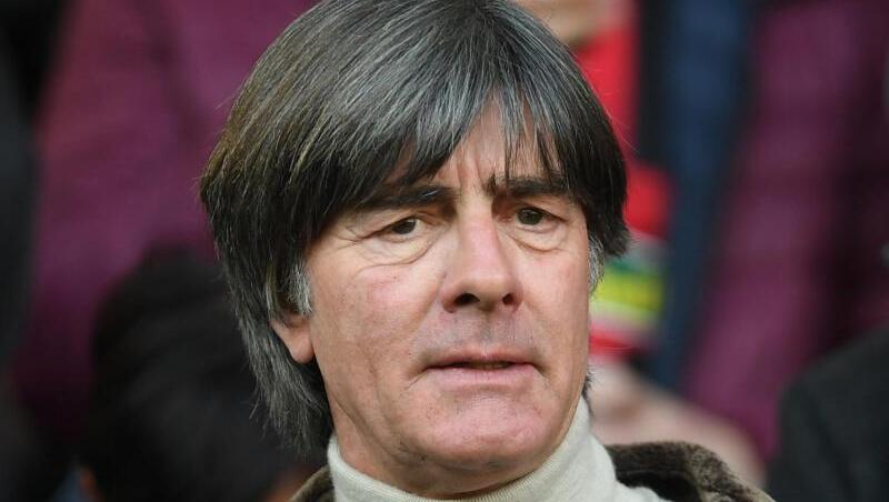 Joachim Löw während eines Spiels. Foto: Patrick Seeger/dpa/Archivbild Joachim Löw während eines Spiels. Foto: Patrick Seeger/dpa/Archivbild