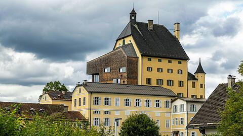 Streit um das Kloster Goldenstein nahe der bayerischen Grenze.
