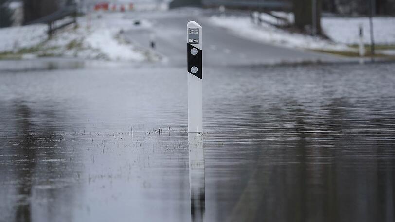 Starke Regenfälle verursachen in Teilen Bayerns Hochwasser. (Symbolfoto)