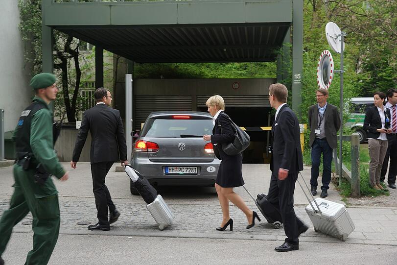 Bilder vom Prozess-Auftakt: Beate Zschäpe wird vorgefahren