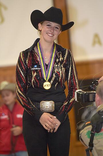 Auf ihrem Quarter-Horse "Gotta Nifty Gun" holt Gina Schumacher 224 Punkte