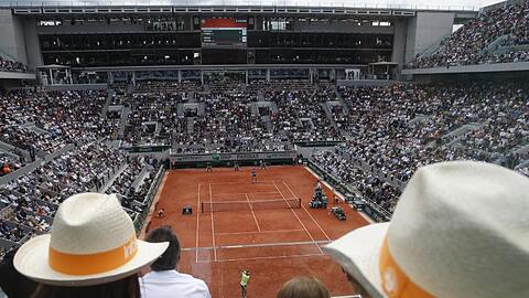 Die French Open in Paris finden nun mit einigen Zuschauern statt.