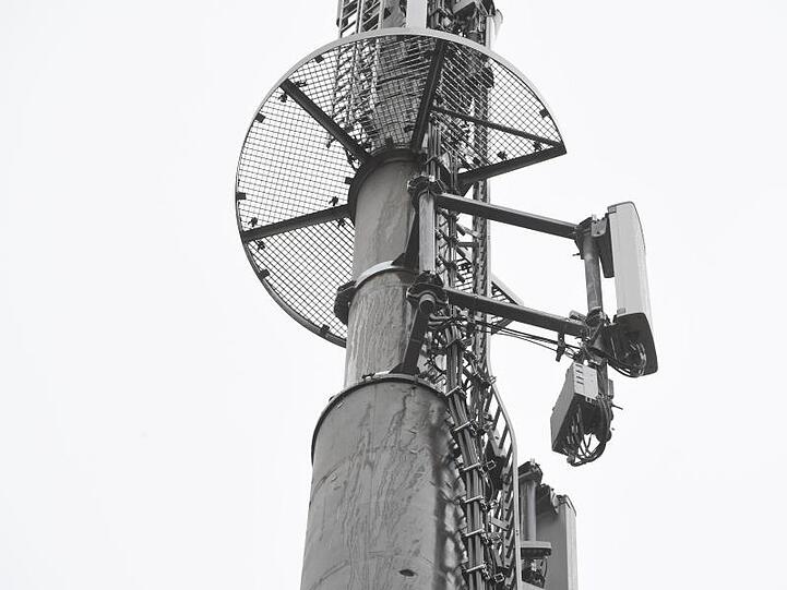 Das größte industrielle Forschungsnetz für die fünfte Mobilfunkgeneration 5G in Europa hat auf dem Campus in Aachen den Live-Betrieb gestartet.