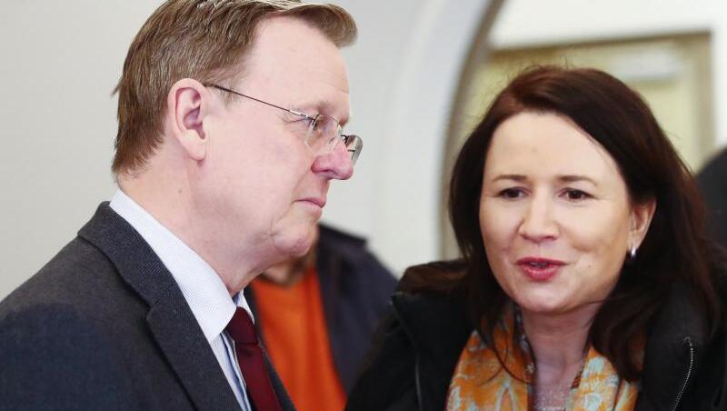 Thüringens Ministerpräsident Bodo Ramelow und Anja Siegesmund von Bündnis90/Die Grünen in Erfurt. Thüringens Ministerpräsident Bodo Ramelow und Anja Siegesmund von Bündnis90/Die Grünen in Erfurt.