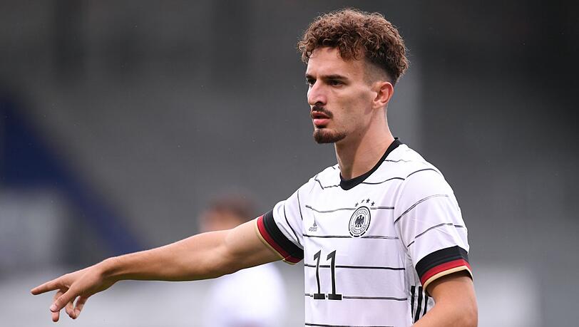 Deutschlands Mergim Berisha in Aktion.