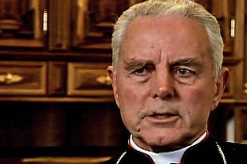 Der umstrittene Bischof Richard Williams steht am Freitag in Regensburg vor Gericht.