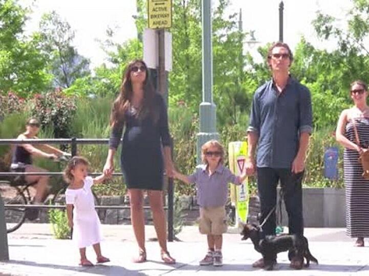 Reisen gemeinsam um die Welt: Matthew McConaughey, seine Frau und die Kinder