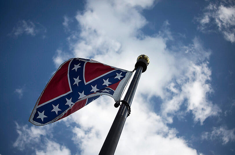 Die Konföderierten-Fahne an "ihrem letzten Tag" vor dem Kapitol des US-Bundesstaates South Carolina.