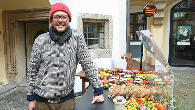 Von Gemüsebauer Johannes Schwarz gibt's Salat und Chilis. Von Gemüsebauer Johannes Schwarz gibt's Salat und Chilis.