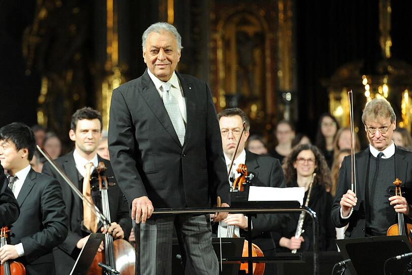 Maestro Zubin Mehta beim Benefizkonzert der BMW-Niederlassung München in der Kirche St. Michael in der Neuhauserstraße.